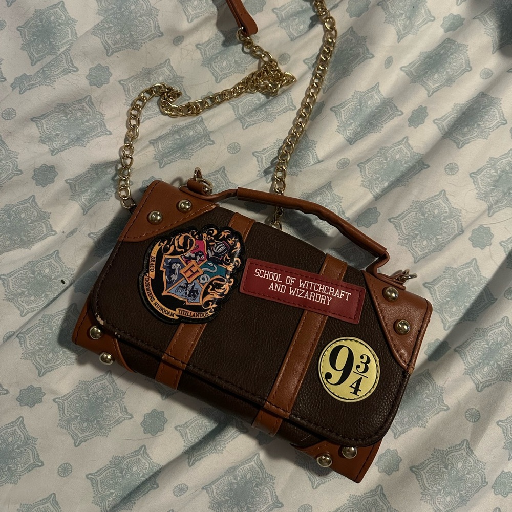 Harry Potter crossbody wallet bag!